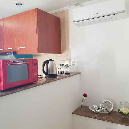 Ritmului Mega Mall Studio بوخارست المظهر الخارجي الصورة
